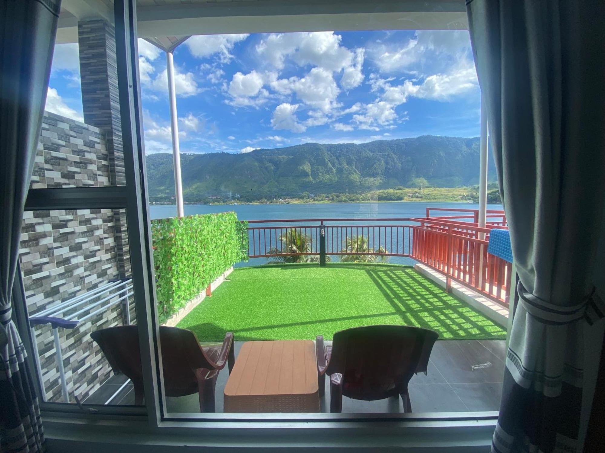 Vandu'S View Guest House & Restaurant Тук Тук Екстериор снимка